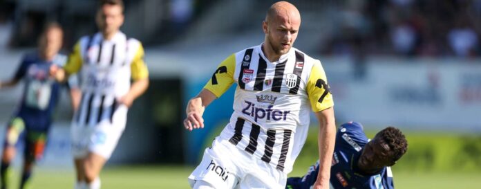   Captain Gernot Trauner (center) and his colleagues at LASK also want to stumble over Lilleström SK 