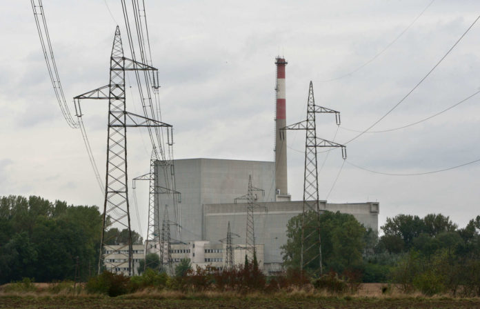 Although it is not in operation, the Zwentendorf NPP produces electricity - via photovoltaic systems on the roof and the external facade. Every year, 15,000 people visit power plants owned by EVN.