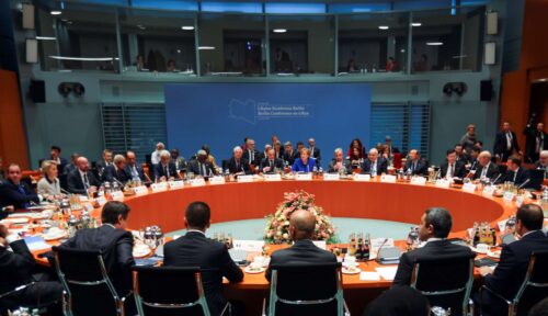 Berliner Libyen-Gipfel: Ringen um Waffenruhe und Durchsetzung des Waffenembargos.