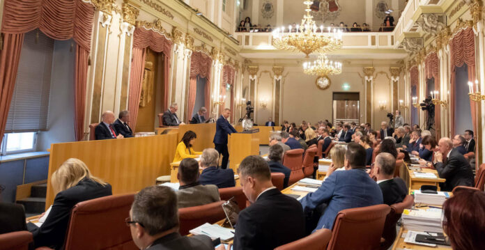 Im Oö. Landtag wird es am Donnerstag wohl hitzige Debatten zur Novelle des Sozialhilfe-Ausführungsgesetzes geben, ehe es mit den Stimmen von OÖVP und FPÖ beschlossen wird.
