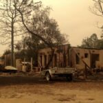 Nach der verheerenden Feuersbrunst in Mallacoota, bei dem viele Einheimische alles verloren haben, ist der Zusammenhalt in dem Dorf an der Südostküste Australiens groß.