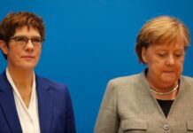 Gescheitert: Annegret Kramp-Karrenbauer mit ihrer Mentorin Angela Merkel (r.).