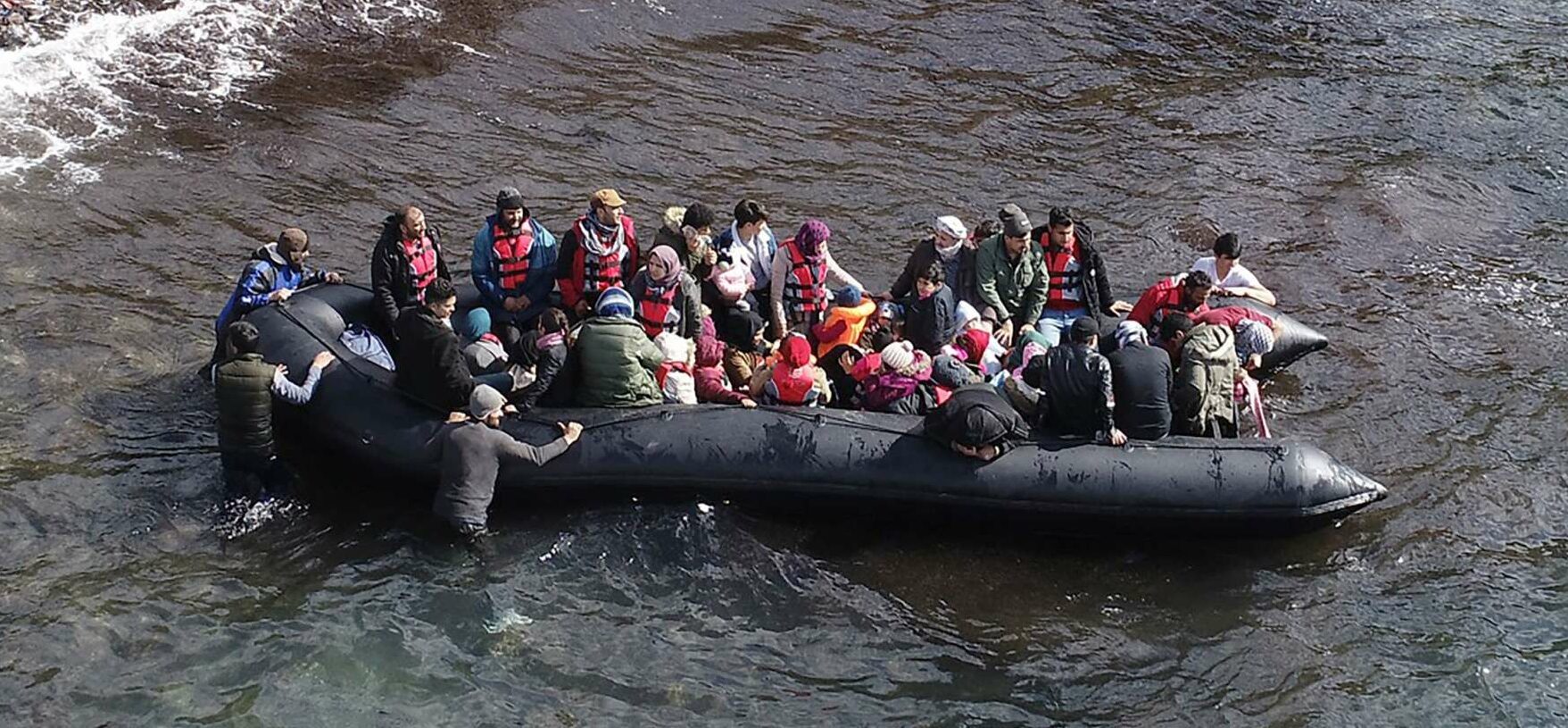 Ob mit oder ohne Erdogans Sanktus: Migranten machen sich von der türkischen Küste (hier in der Provinz Canakkale) in Schlauchbooten auf den Weg nach Griechenland.
