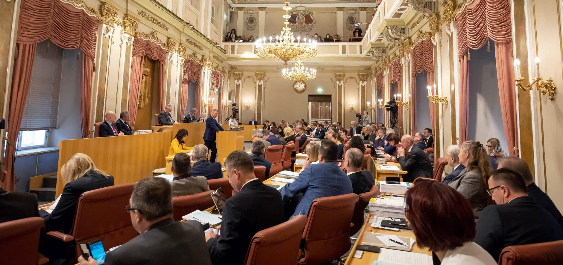 Dieses Bild wird es am kommenden Donnerstag nicht geben, der Landtagssitzungssaal bleibt leer, weil die Sitzung des Landesparlaments in den Ursulinenhof verlegt wurde.
