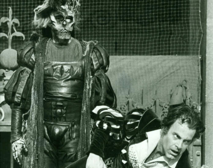 Jedermann-Aufführung der Salzburger Festspiele aus dem Jahr 1978 mit Rolf Boysen (Tod) und Maximilian Schell (Jedermann).