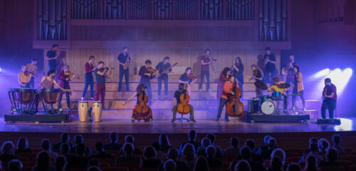 Begeisterte das Publikum bei seinem ersten Auftritt in Linz: Das Berliner STEGREIF.orchester sorgte mit dem Programm „#FREEBRAHMS“ für besondere musikalische Momente.