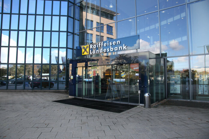 Der Private Equity-Fonds der Raiffeisenlandesbank OÖ kauft sich mit Partnern in Deutschland ein.