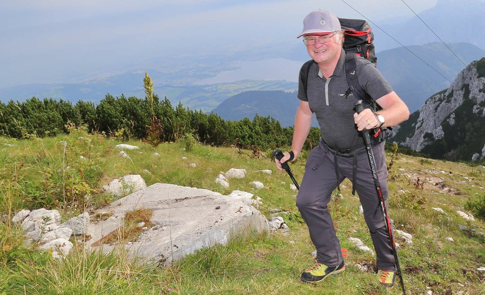 Der Bischof als begeisterter (Berg-)Wanderer: Das Berg-Foto entstand im August 2016 auf dem Feuerkogel.