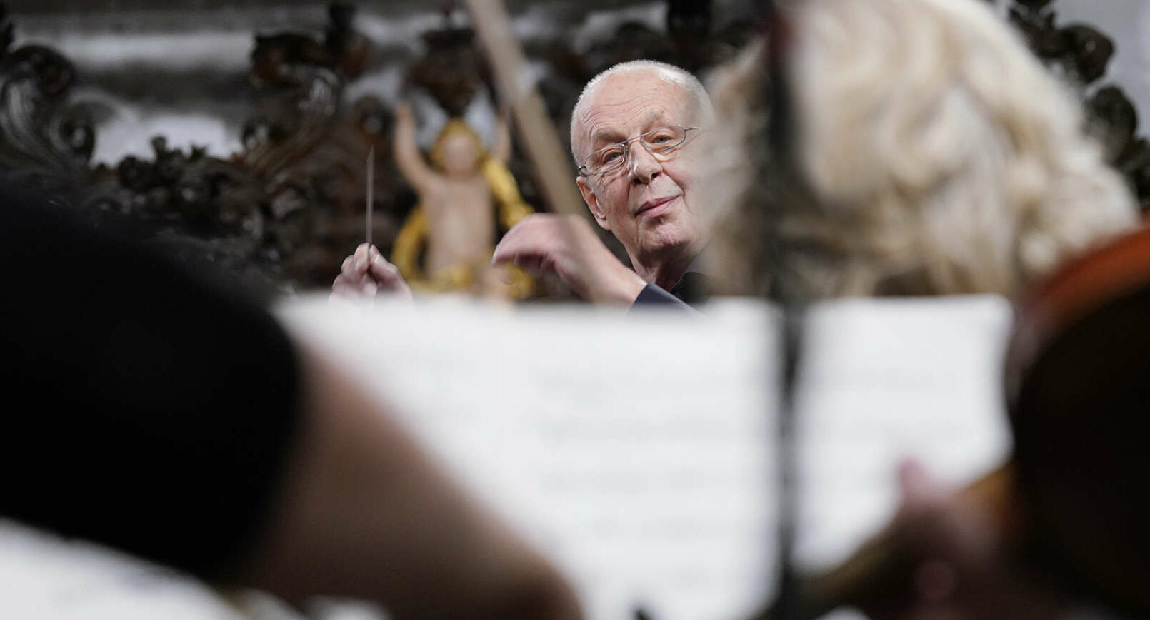 Dirigierte das Bruckner Orchester: Stefan Soltész