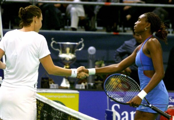 Magdalena Maleeva (l.) war die erste Siegerin, Coco Gauff (2.v.l.) die bisher letzte. Serena Williams (r.o.) entt&auml;uschte wie Martina Navratilova (r.2.v.o.).