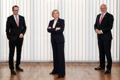 Der künftige VKB-Vorstand: GD Christoph Wurm, die Direktoren Maria Steiner und Alexander Seiler (vor links).