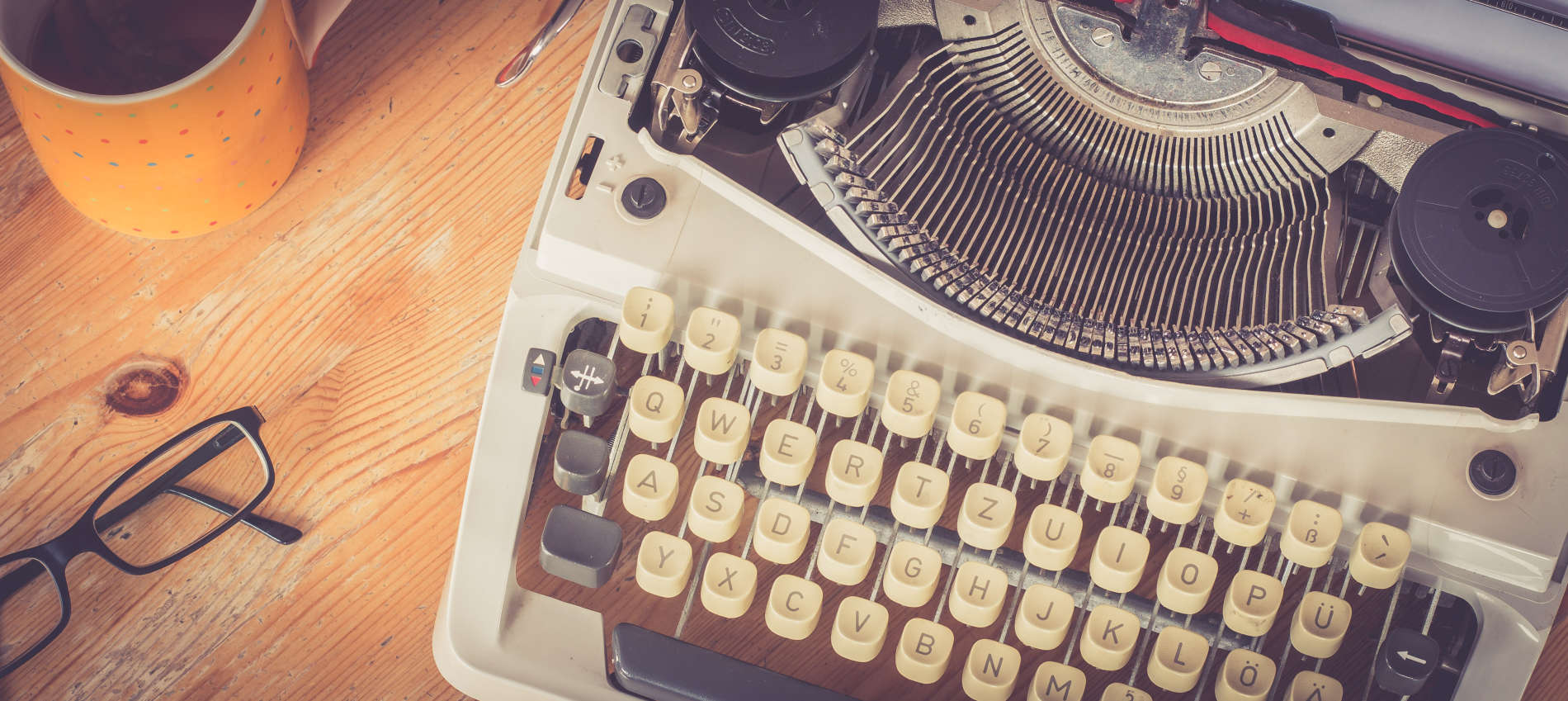 Die gute, alte Schreibmaschine: Ein nostalgisches Filmporträt über eine sterbende Ära.