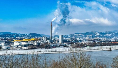 Das Linzer Fernheizwerk läuft derzeit auf Hochbetrieb. Laut Linz AG liegt der Fernwärmebedarf an kalten Tagen wie diesen um 30 Prozent über durchschnittlichen Wintertagen.