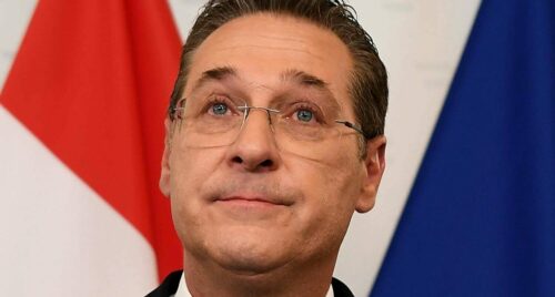 Weinerlicher Ex-FPÖ-Chef Strache bei seiner Rücktrittserklärung im Mai 2019 wegen des Ibiza-Videos.