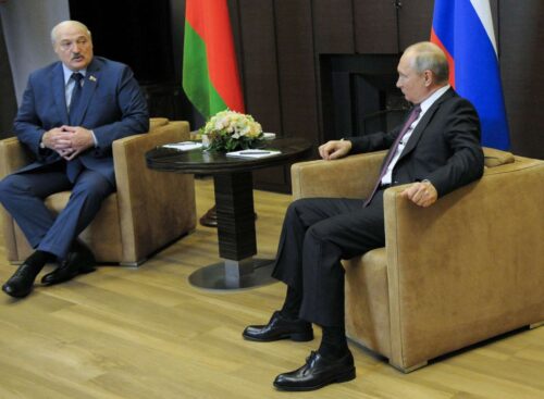 Es ist bereits das dritte Treffen Wladimir Putins und Alexander Lukaschenkos in diesem Jahr. Ein wichtiges Thema für Lukaschenko sind natürlich die Folgen der Sanktionen der EU und der USA.