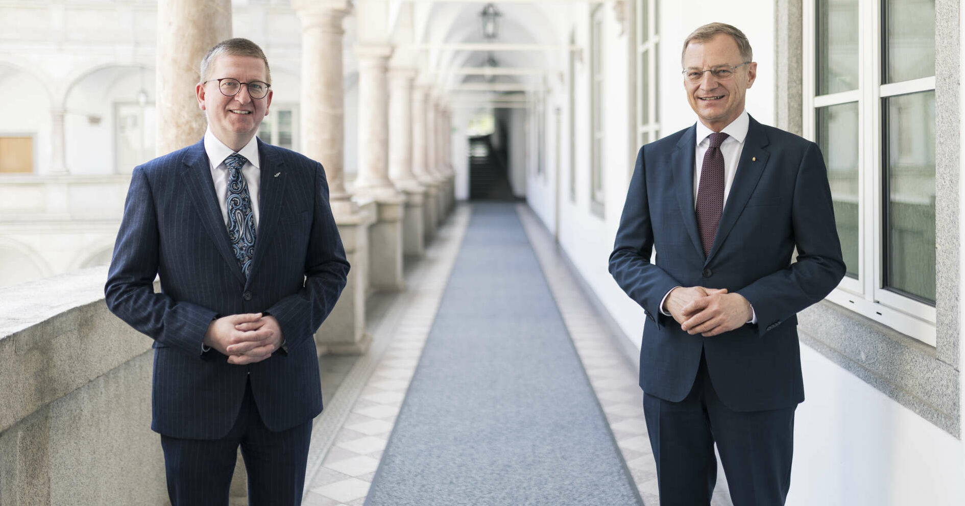 Landeshauptmann Thomas Stelzer stellte den neuen Rektor der Anton Bruckner Privatuniversität, Martin Rummel, vor.