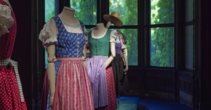 OOE-Dirndl-Ausstellung