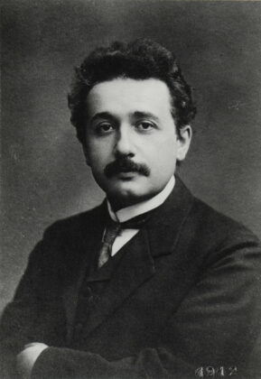 Albert Einstein, Portraitaufnahme 1912