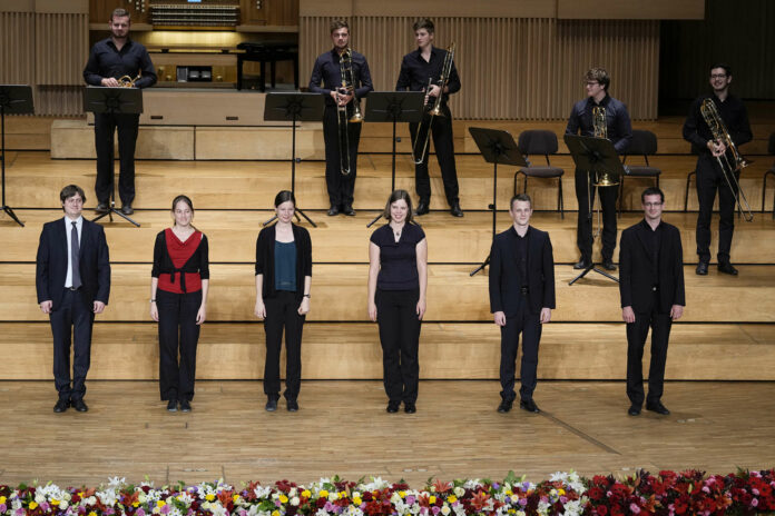 Sechs Organisten ergötzten sich im Brucknerhaus an Anton Bruckners Lieblingsinstrument.