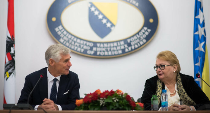Außenminister Michael Linhart traf am Freitag im Rahmen seiner Reise nach Bosnien-Herzegowina mit seiner Amtskollegin Bisera Turkovic in Sarajevo zusammen.