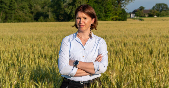 Die neue Agrar-Landesrätin Michaela Langer-Weninger folgte Max Hiegelsberger nach.