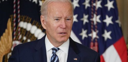 US-Präsident Joe Biden erklärte, die erfolgreiche Abstimmung sei „eine weiterer riesiger Schritt nach vorne“ bei der Umsetzung seines Plans zur Stärkung und Modernisierung der US-Wirtschaft.