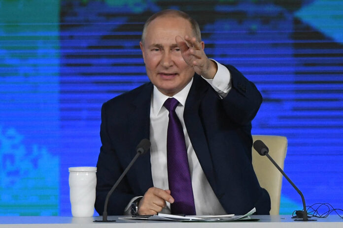 Putin gab im Rahmen seiner Jahrespressekonferenz klar zu verstehen: „Eine weitere NATO-Osterweiterung ist nicht zu akzeptieren.“