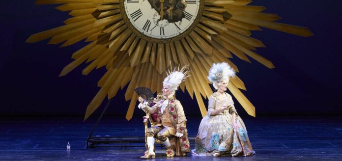 Auch für Erica Eloff und Martin Achrainer tickt im „Figaro“ die Uhr im Musiktheater.