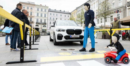 Fahrerassistenzsysteme gehören längst zur Serienausrüstung moderner Pkw. Ab 6. Juli kommen weitere Helferlein hinzu. Das KFV will den Autofahrern die Scheu davor nehmen.