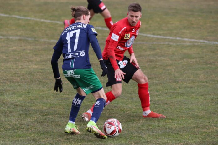 Hertha Wels (l. Gasperlmair) und Gurten (r. Burghuber) wollen ihren Erfolgslauf in der Regionalliga Mitte fortsetzen.
