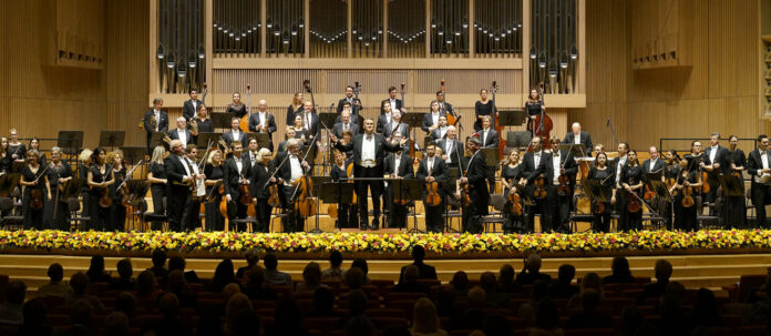 Das passt: Das Bruckner Orchester unter Markus Poschner im Brucknerhaus
