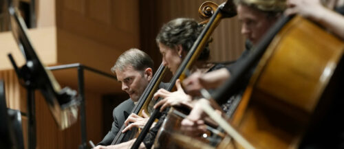 Dirigent Dutoit bot den Musikern die Gelegenheit, sich in ihrer Meisterhaftigkeit zu präsentieren.