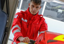 Maximilian See aus Marchtrenk ist einer von mehr als 630 Zivil- dienern, die pro Jahr beim Roten Kreuz im Einsatz sind.