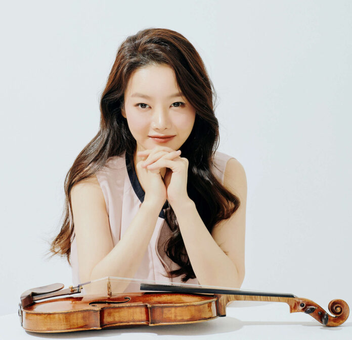Bestreitet mit dem Bruckner Orchester das Eröffnungskonzert: Geigenvirtuosin Bomsori Kim