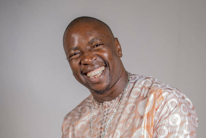 Auch das Starpotenzial ist wieder hoch: Der neue afrikanische Superstar Vieux Farka Touré kommt aus Mali.