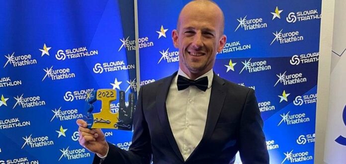 Europas Triathlonverband honorierte die konstant guten Leistungen von Florian Brungraber mit der höchsten Auszeichnung.