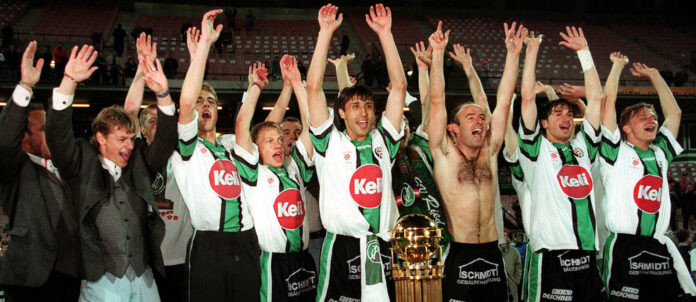 Als die SV Ried am 19. Mai 1998 erstmals den ÖFB-Cup erobern konnte, kannten die Freude und der Jubel keine Grenzen. Bis drei Tage danach ein Todesfall alles veränderte.