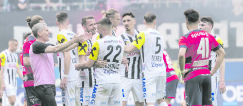 Nach einem Jahr ist die Handschrift von Didi Kühbauer (l.) beim LASK klar sichtbar, das Team schwimmt auf der Erfolgswelle.