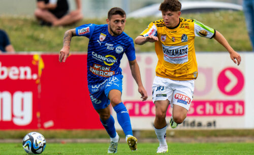 Diego Madritsch (r.) war einer von drei 17-Jährigen, die gegen FAC (l. Paolino Bertaccini) für Ried am Feld standen.