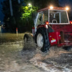 OBERSTERREICH: UNWETTER - 116 FEUERWEHREN IM EINSATZ