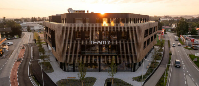 Die sogenannte Team 7 Welt ist laut dem geschäftsführenden Eigentümer Georg Emprechtinger „die zum Gebäude gewordene Unternehmensphilosophie“.