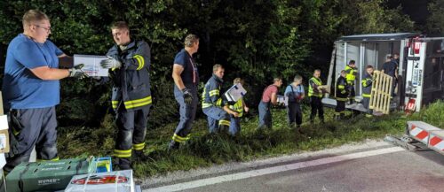 AUT, Unterwegs in Obersterreich, VU mit eingeklemmter Perso