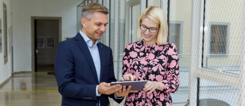 Jugend-Landesrat Hattmannsdorfer und Bildungsreferentin LH-Stv. Haberlander empfehlen die digitalen Schulstart-Infos des JugendService OÖ.