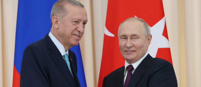 Erdogan nützt seinen weiter guten Draht zu Putin, um sich in der Ukraine-Krise als Partner der EU zu inszenieren.