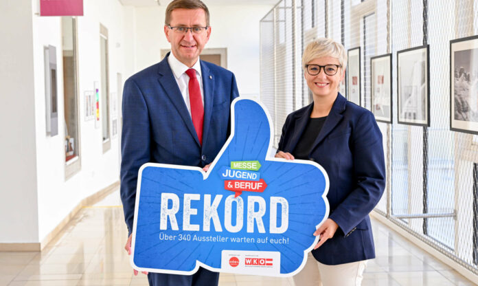 Freuen sich über einen Aussteller-Rekord in Wels: LR Markus Achleitner und WKOÖ-Präsidentin Doris Hummer.