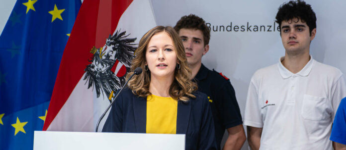ÖVP Gençlik ve Toplum Hizmetlerinden Sorumlu Devlet Sekreteri Claudia Plakolm, mevcut “kamu hizmeti rakamlarını” sundu.