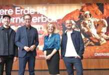 V.l.: Michael Nagy (Studio Sonntag), Energie AG-CEO Leonhard Schitter, Karin Strobl und Benedikt Nußbaumer (Studio Sonntag).