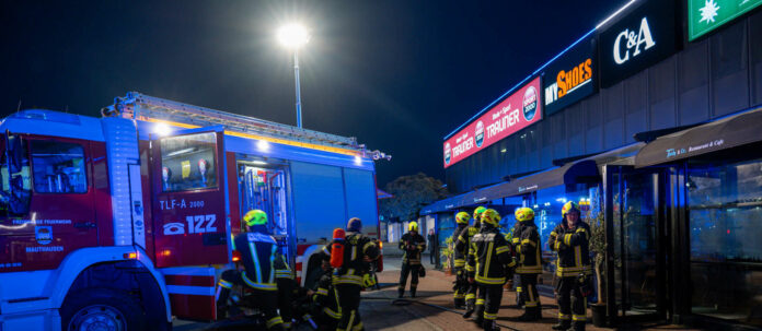 Brand in Restaurant eines Einkaufszentrums in Mauthausen