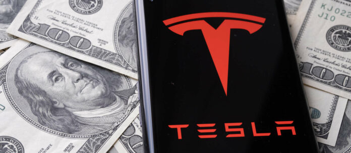 ABD'li otomobil üreticisi Tesla, 2010 yılında hisselerini 17 dolar düşürdü.  Bugün hisseler 260 dolardan işlem görüyor.