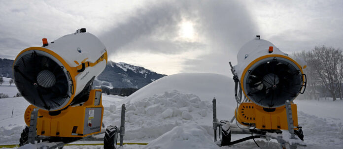Teknik kar yapımı, operatörlere kışın erkenden planlama güvenliği sağlar.